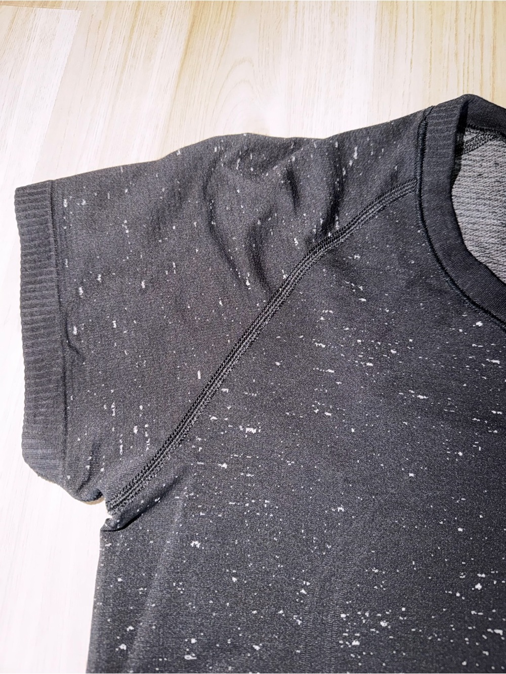 lululemon athletica Black Speckled Short Sleeve Tee - Picture 2 of 3
